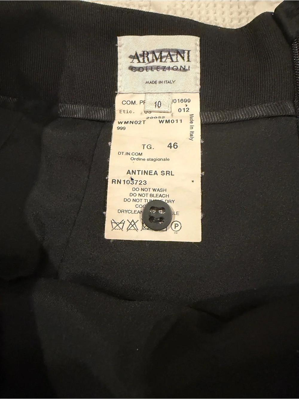 Armani Collezioni Black Tailored Pencil Skirt